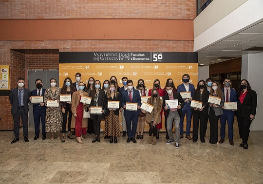 Entregados los Premios Extraordinarios y Mejores Expedientes de Grado y Másteres de la Facultat d’Economia